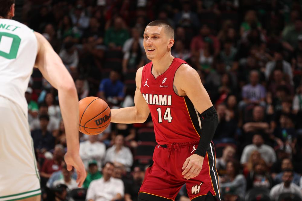 赛场边的偶 赛场边的偶