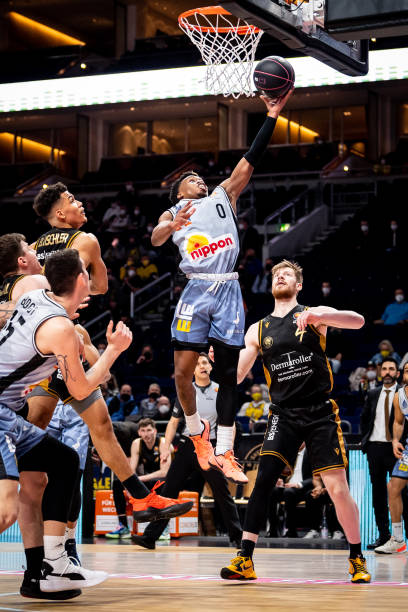 同时在进攻 同时在进攻