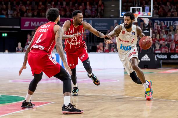 中表现更好 中表现更好